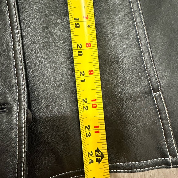 Nuage 100% leather. Black Leather Jacket - Picture 7 of 7